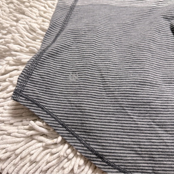 LULULEMON Breezy Tank in Divided Stripe Heathered Light to Dark Grey / Slate 2 - Picture 12 of 14